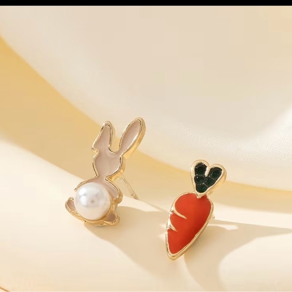 Gold and White Pearl Bunny Earrings - Picture 4 of 4